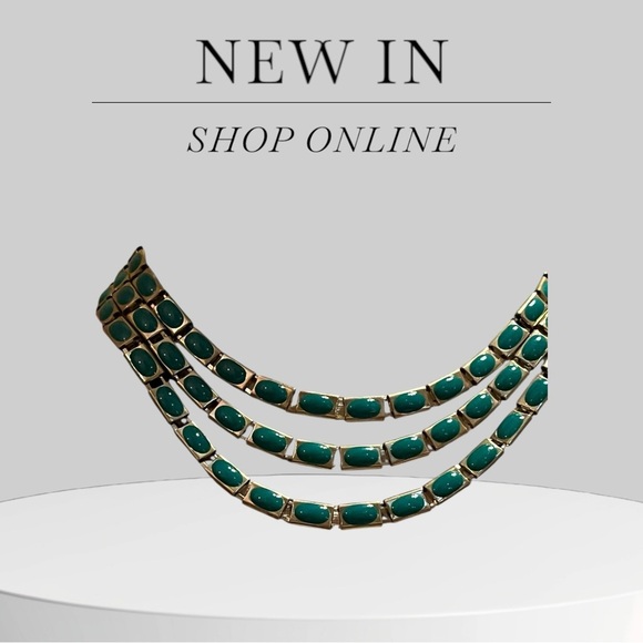 Chic Emerald and Gold Necklace - Picture 5 of 5